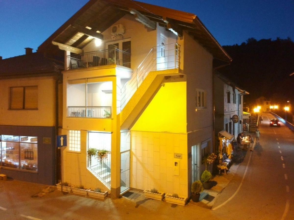 Naid Apartmani Kulen Vakuf Extérieur photo